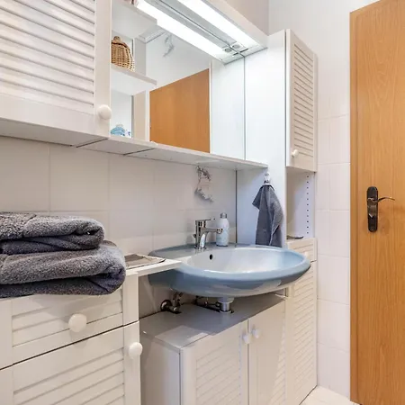 Apartament Messe-und-ferien-wohnung
